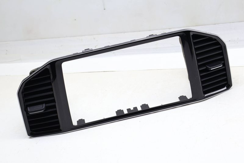 Center Dash Trim Panel / Air Vent 3CN858418H — Used (SKU 686880)