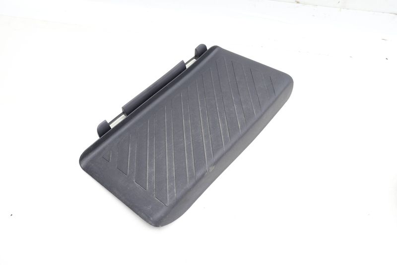 Dead Pedal / Foot Rest Cover 3CN864777 — Used (SKU 643538)