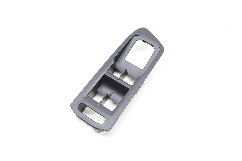 Door Master Window Switch Trim 3CN867255 — Used (SKU 643446)