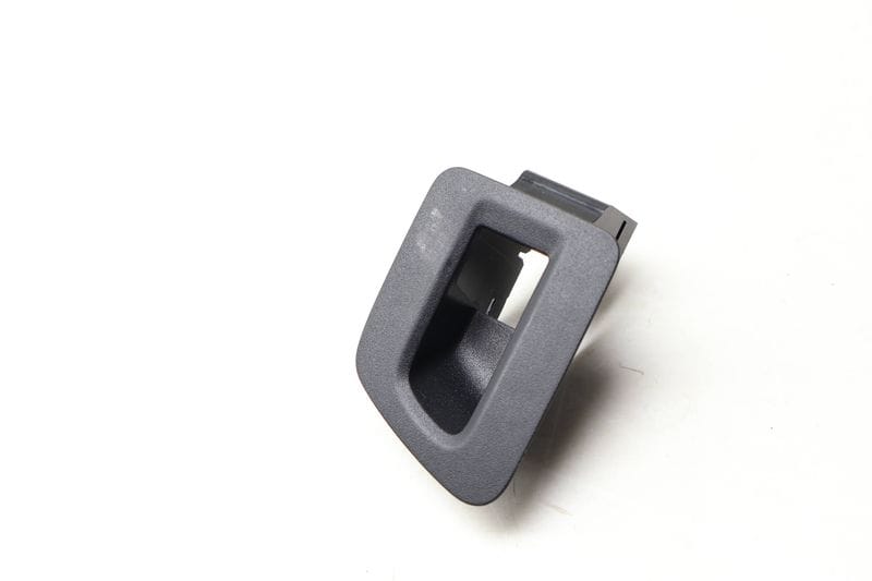 Door Switch Trim (TRUNK) 3CN868963 — Used (SKU 650876)