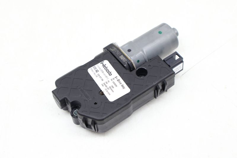 Sunroof / Sun Roof Motor 3CN877795 — Used (SKU 650790)