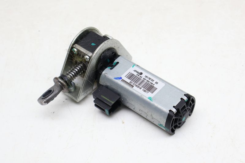Front Tilt Seat Motor (RAKE) 3QF959248A — Used (SKU 686900)