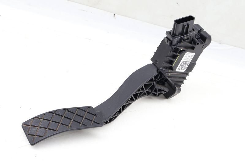 Gas Pedal / Accelerator Module 5QN723503 — Used (SKU 629272)