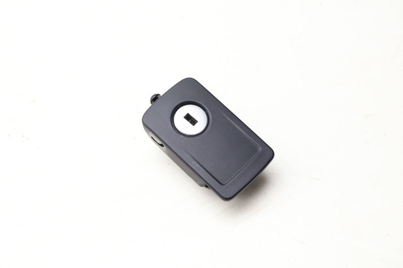 Glove Box Handle / Lock Cylinder 3CN857147 — Used (SKU 643485)