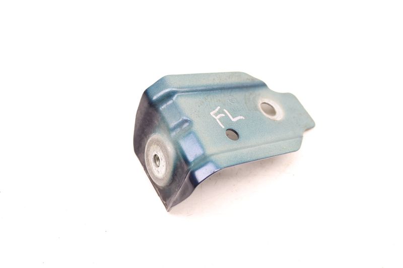 Fender Mount / Bracket 3CN809535 — Used (SKU 472762)