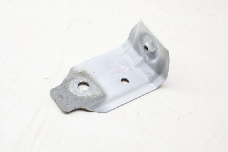 Fender Mount / Bracket 3CN809535 — Used (SKU 650809)