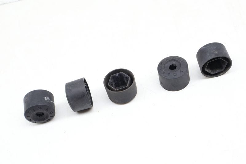 Lug Nut / Bolt Cover / Cap Set (5) 1K0601173 — Used (SKU 686869)