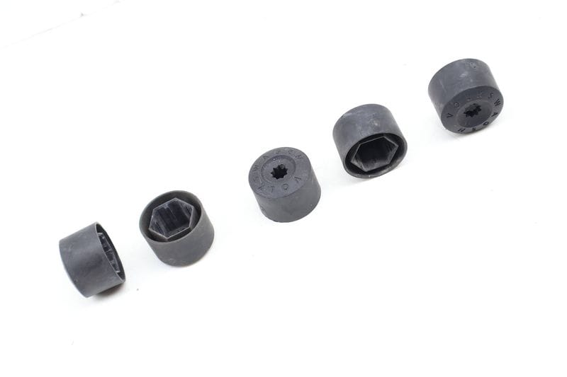Lug Nut / Bolt Cover / Cap Set (5) 1K0601173 — Used (SKU 686870)