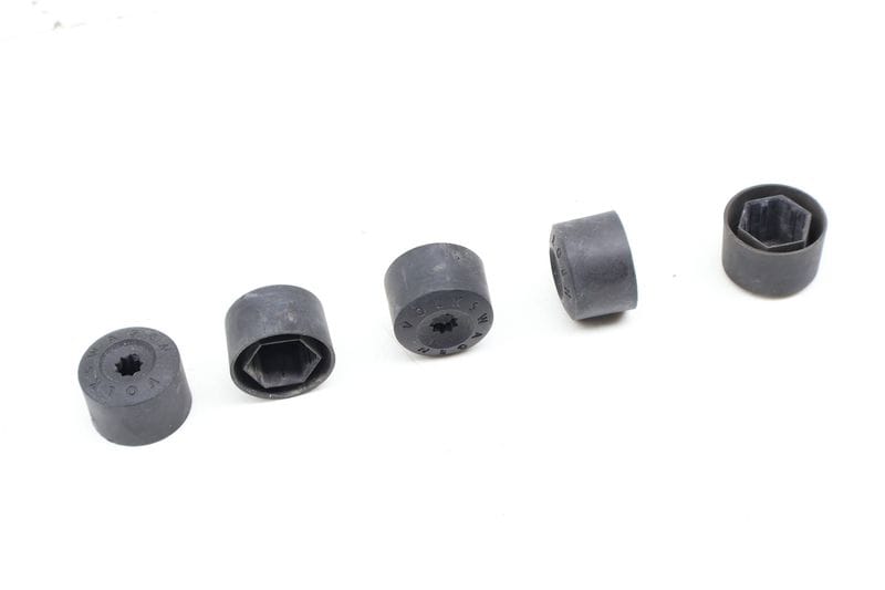 Lug Nut / Bolt Cover / Cap Set (5) 1K0601173 — Used (SKU 686872)
