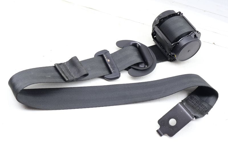 2ND Row Seat Belt Retractor 3CN857805 — Used (SKU 686824)