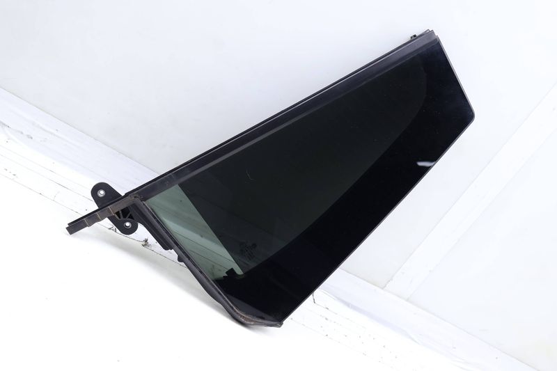 Door Fixed Window Glass 3CN845213 — Used (SKU 686753)