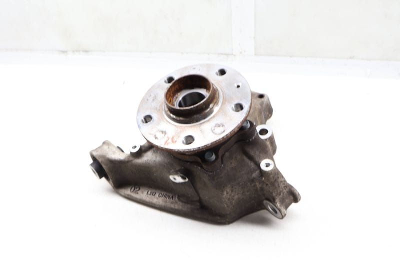 Spindle Knuckle w/ Wheel Bearing 3QF505435E — Used (SKU 651016)