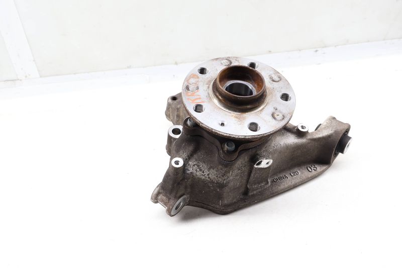 Spindle Knuckle w/ Wheel Bearing 3QF505436E — Used (SKU 651017)