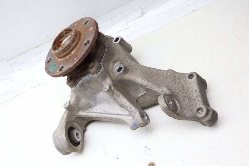 Spindle Knuckle w/ Wheel Bearing 3QF505436E — Used (SKU 687028)