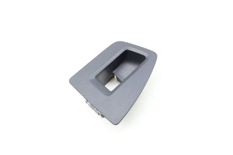 Window Switch Trim 3CN868346 — Used (SKU 643450)
