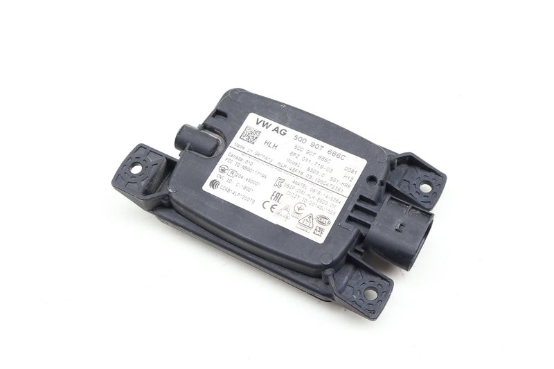 Blind Spot Detection Control Module (MASTER) 5Q0907686C — Used (SKU 643468)