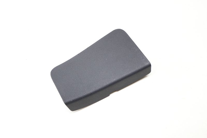 Inspection Cover / Trim 3CN867656 — Used (SKU 650870)