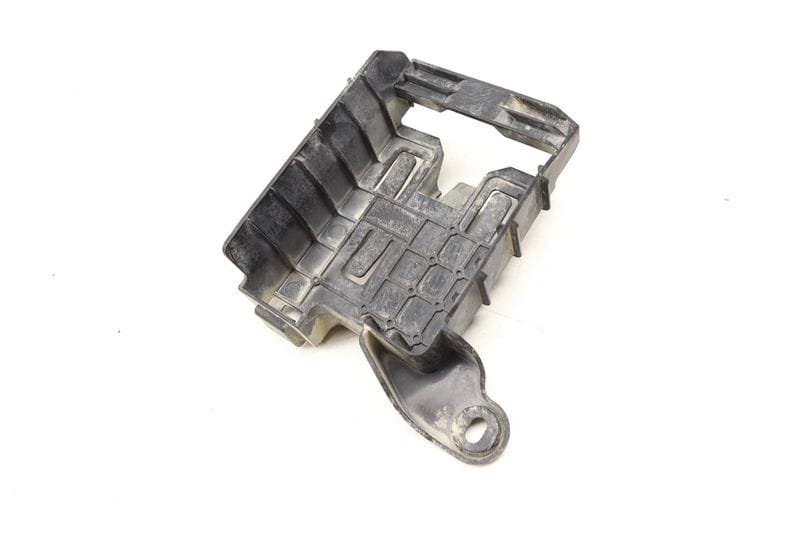 Lane Change Assist Control Module Bracket 3QF907456 — Used (SKU 512573)