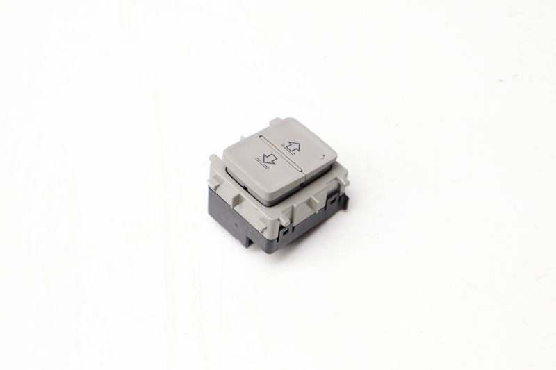 Sunshade / Sun Shade Switch 510959620 — Used (SKU 629260)