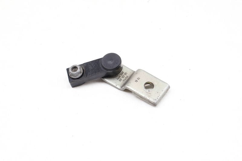 Transmission Mount Bracket / Lever 09P321171 — Used (SKU 629317)