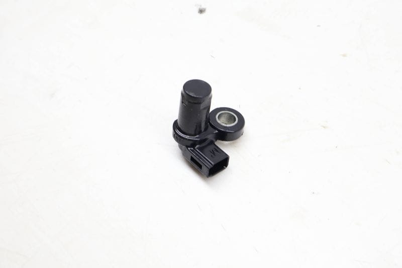 Transmission Speed Sensor / Vss (G182) 0C8927321 — Used (SKU 629404)