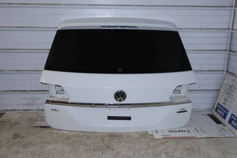 Trunk Lid / Liftgate / Hatch Shell 3CN827025L — Used (SKU 687105)