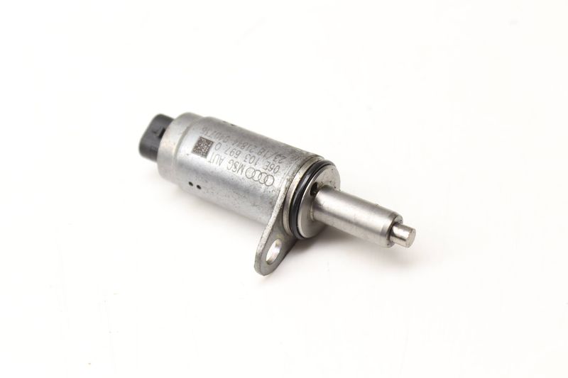 Cam Valve / Camshaft Adjustment Solenoid 06E103697Q — Used (SKU 595762)