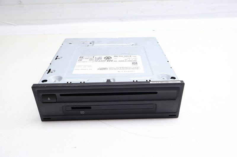 Bluetooth / SD / CD Control Unit 3Q0035844B — Used (SKU 694788)