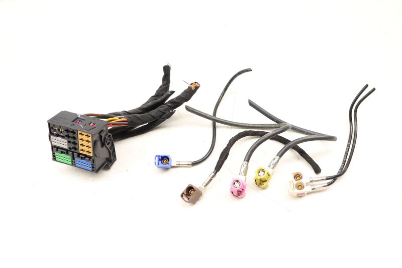 Bluetooth / SD / CD Control Unit Wiring Connector Set — Used (SKU 539989)