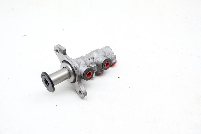 Brake Master Cylinder 5Q1614019AD — Used (SKU 694869)