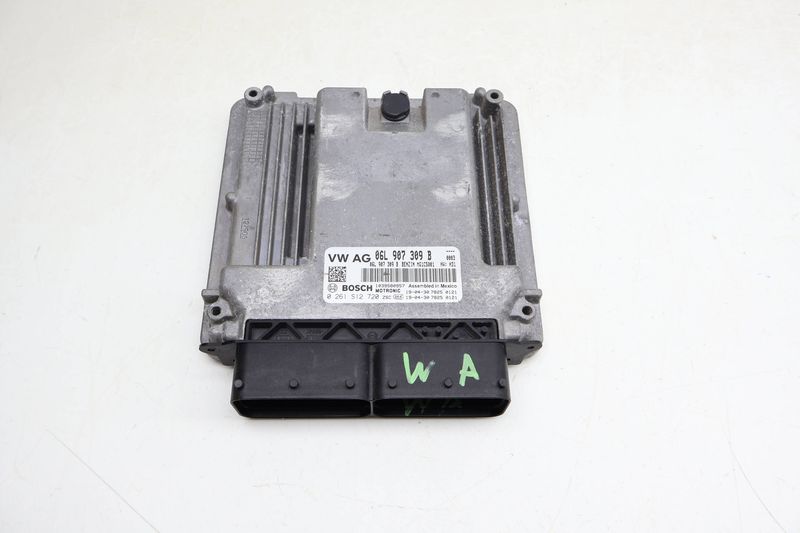 ECU / ECM / Engine Control Module 06L907309B — Used (SKU 694630)