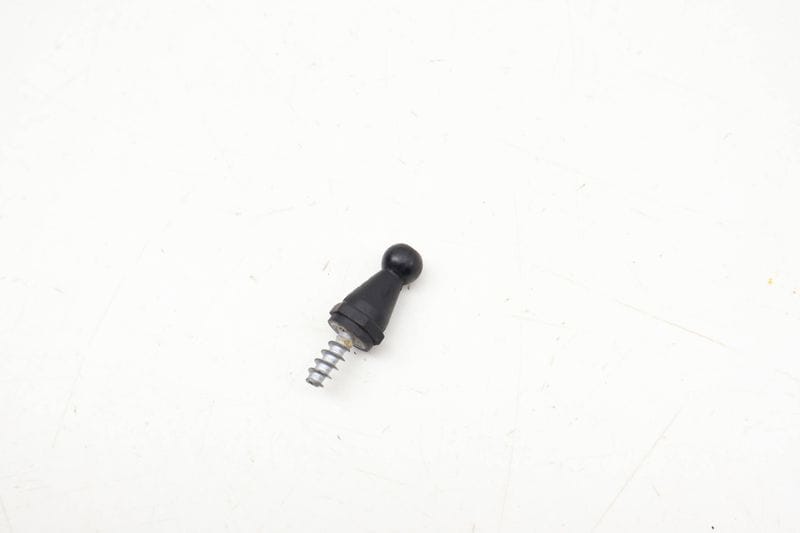 Engine Cover Ballpin / Fastener WHT007324 — Used (SKU 694763)