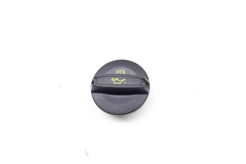 Engine Oil Cap 06K103485B — Used (SKU 694610)