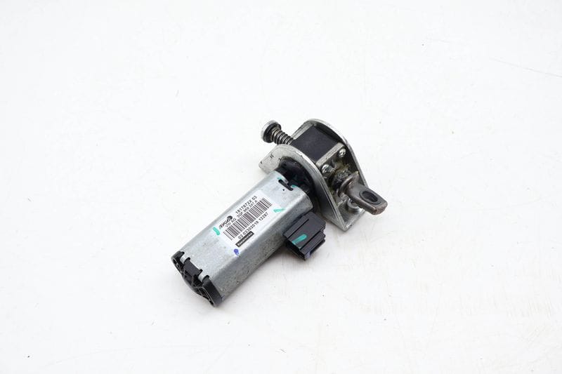 Front Tilt Seat Motor 3QF959247A — Used (SKU 694850)