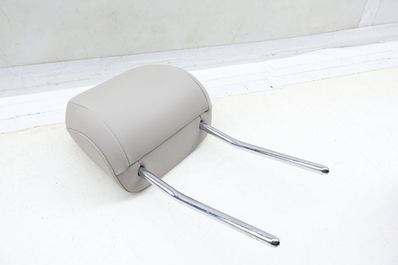 Headrest / Head Rest 5NN881903E — Used (SKU 694797)