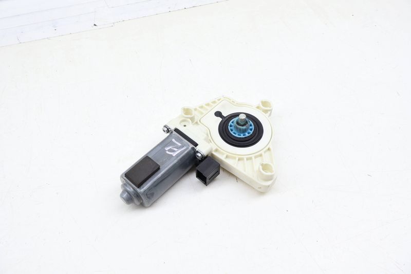 Window Lifter Motor 5Q4959802B — Used (SKU 694845)