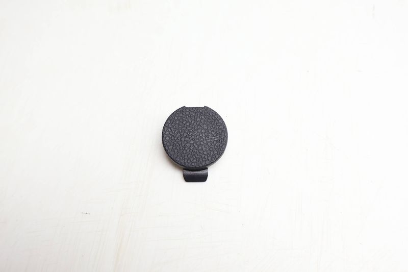 Center Console Screw Cap / Cover 5NN863359 — Used (SKU 694701)