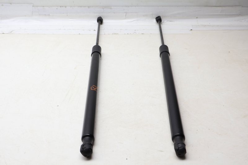 Trunk Hatch Strut / Shock Set 5NA827550B — Used (SKU 694858)
