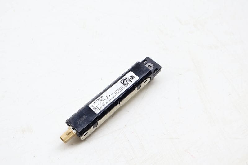 Upper Antenna Booster 5NA035577F — Used (SKU 694649)