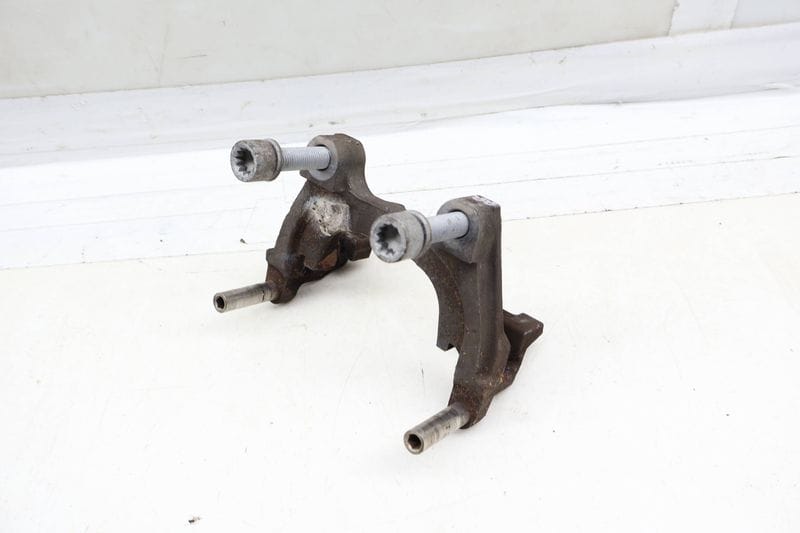 Brake Caliper Carrier Bracket 5G0615425 — Used (SKU 694916)