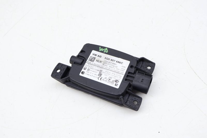 Blind Spot Detection Control Module (MASTER) 5Q0907686C — Used (SKU 694638)
