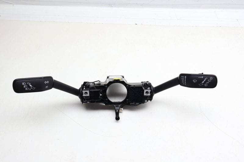 Steering Column Stalk / Switch Assembly 5Q1953521M — Used (SKU 694667)