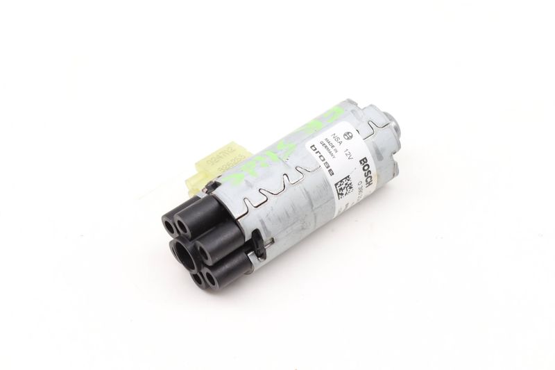 Slide Seat Motor 4K0881106K — Used (SKU 590663)