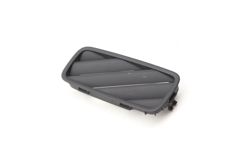 Upper Dash Air Vent 83B819794 — Used (SKU 590504)