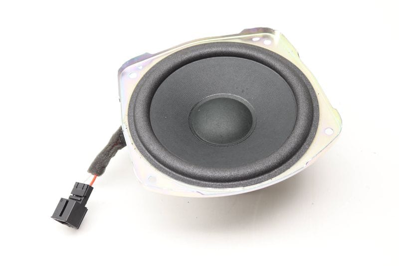 Subwoofer / Bass Box Speaker 83A035382 — Used (SKU 590646)