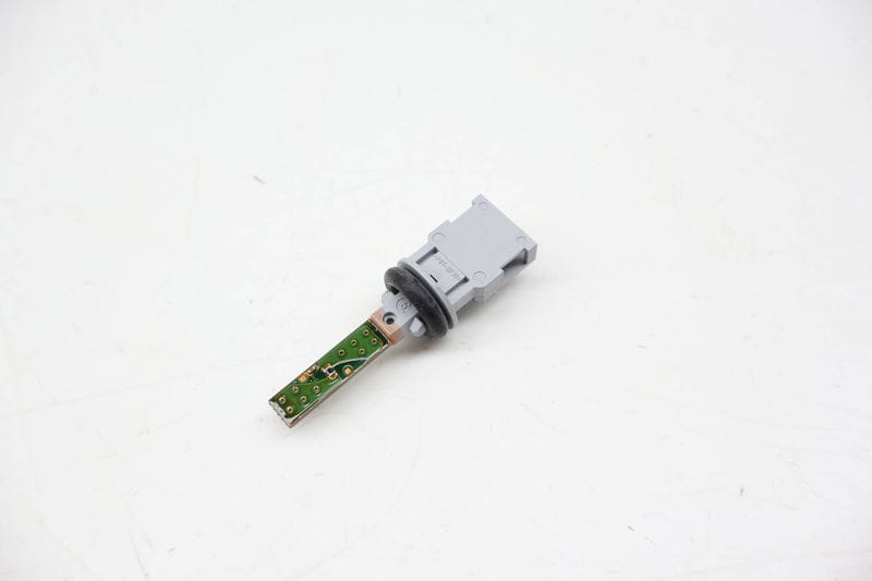 Climate Air Temp / Temperature Sensor 1K0907543E — Used (SKU 721956)
