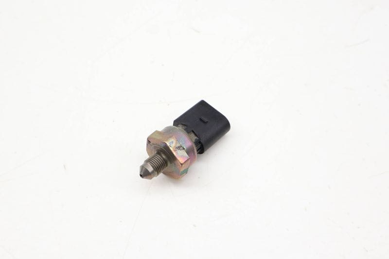 Fuel Rail Pressure Sensor 059906054L — Used (SKU 722044)
