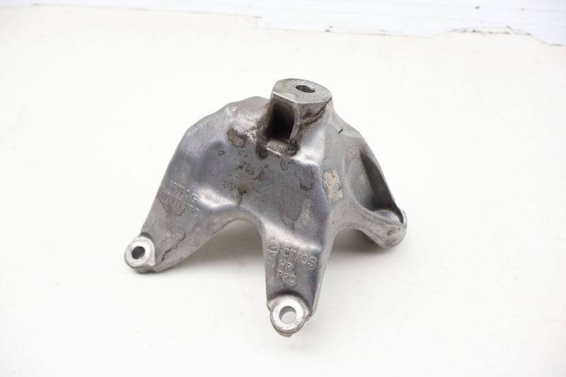 Engine / Motor Mount Bracket 8W0199307Q — Used (SKU 722289)