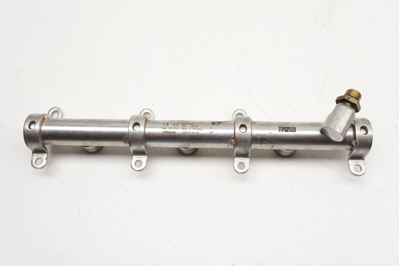 Fuel Rail 06M133315L — Used (SKU 722252)