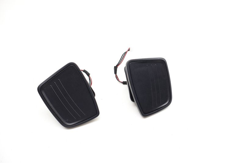 Steering Wheel Paddle Shifter Set 4M0951523D — Used (SKU 721929)